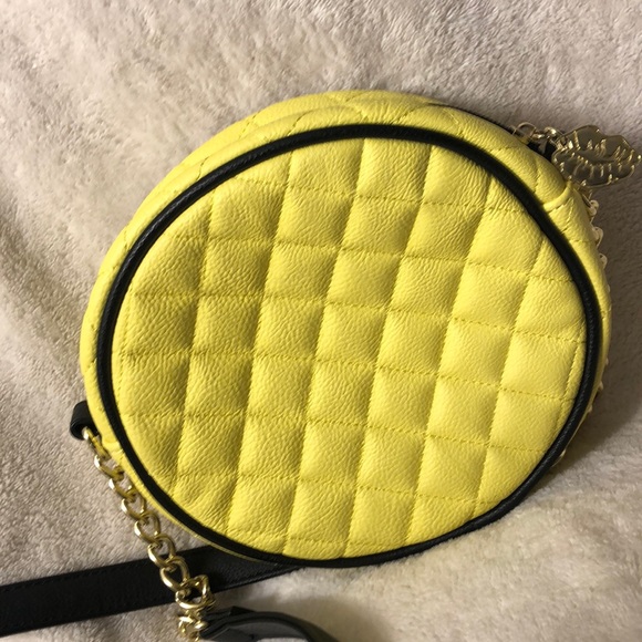 SOLD❤️ NWOT.. LUV BETSEY SMILEY FACE 🙂 PURSE - Picture 3 of 8